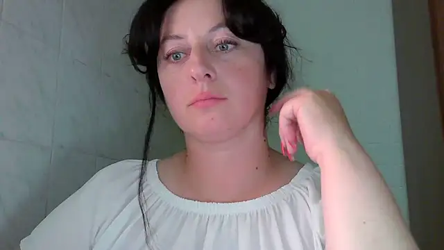 Snapshot of MelinaAx chatting on July 5, 2026, 6:48 pm MelinaAx online show from July 5, 2026, 6:48 pm