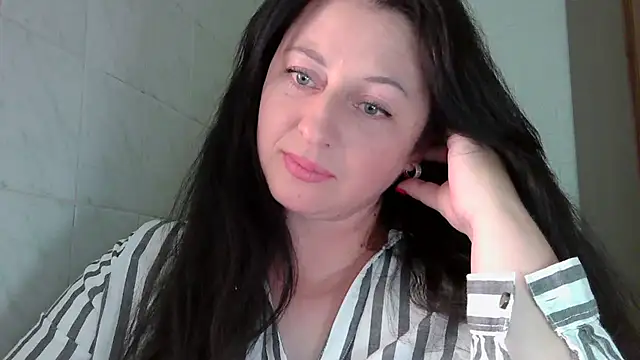 Snapshot of MelinaAx chatting on July 7, 2026, 7:18 pm MelinaAx online show from July 7, 2026, 7:18 pm