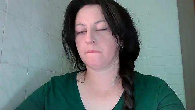 Snapshot of MelinaAx chatting on July 11, 2026, 7:38 pm MelinaAx online show from July 11, 2026, 7:38 pm