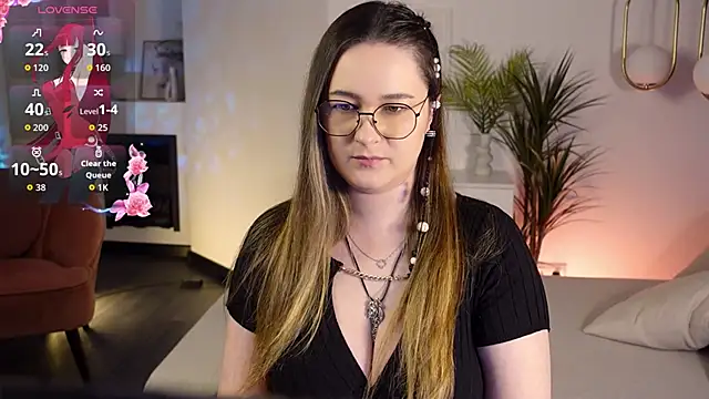 EmmaBloomm online show from November 26, 2025, 9:16 pm