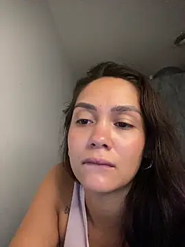 carolsapequinha online show from April 10, 2026, 11:26 am