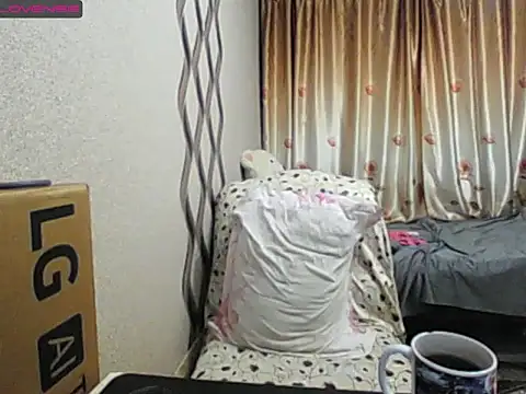 JenniDeep online show from November 28, 2025, 4:09 pm