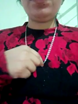 isha sharma2002 online show from November 26, 2025, 3:46 pm