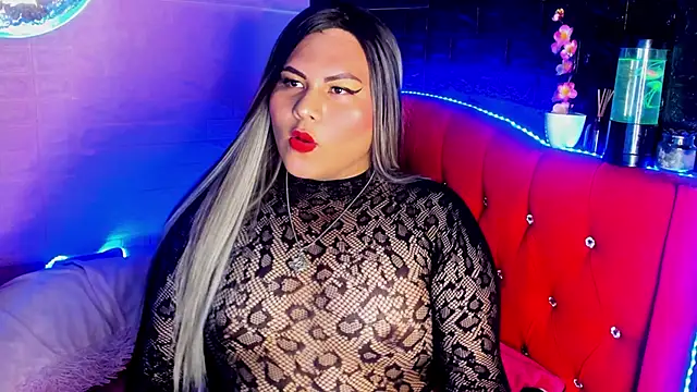 Snapshot of Chloe_Nasty chatting on November 15, 2025, 12:19 am Chloe Nasty online show from November 15, 2025, 12:19 am