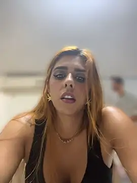 Monahliza online show from April 8, 2026, 4:40 pm