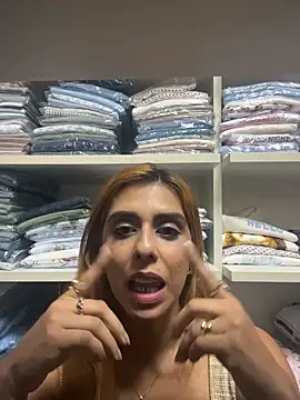 Monahliza online show from April 12, 2026, 2:33 pm