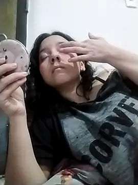 chibi love online show from November 22, 2025, 7:18 am