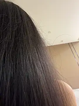 TinyBabe online show from April 8, 2026, 6:52 pm