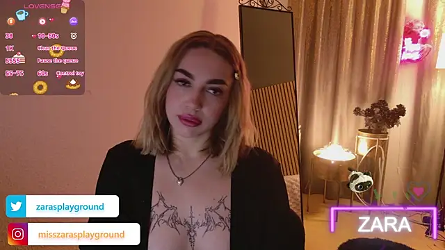 ZarasPlayground online show from April 19, 2026, 6:43 pm