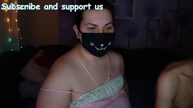 honey sweet couple online show from March 1, 2026, 5:37 pm