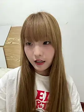Snapshot of susuya_sha chatting on June 27, 2026, 4:23 pm susuya sha online show from June 27, 2026, 4:23 pm