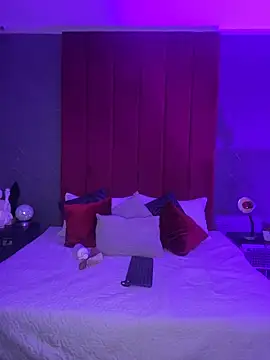 GinebraBelucci online show from November 18, 2025, 2:17 am