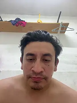 manrrique4567 online show from February 13, 2026, 1:12 am