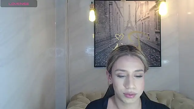 Evy Luxx v online show from June 4, 2026, 3:12 am