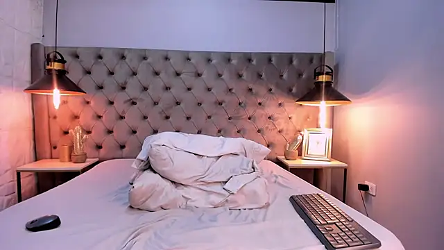 MattFiore online show from November 20, 2025, 11:54 am