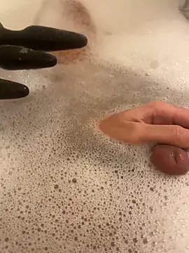 tinymachine online show from November 13, 2025, 7:02 pm