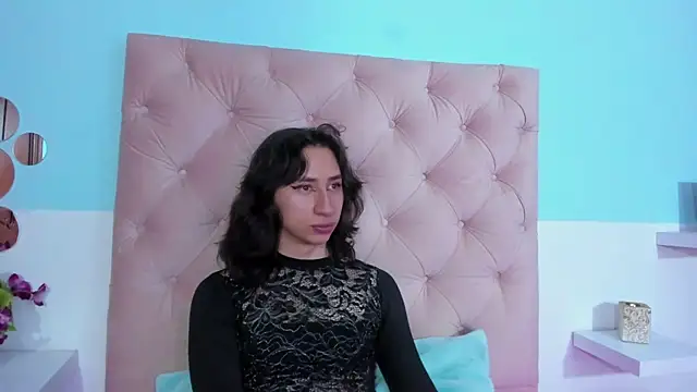 Charlothe 7 online show from November 14, 2025, 4:33 am