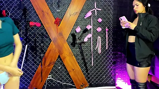 Anahi sslaavee bdsm online show from January 9, 2026, 2:31 pm