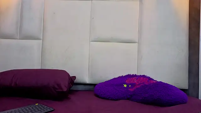 Snapshot of Valentino_moretti chatting on June 12, 2026, 11:42 am Valentino moretti online show from June 12, 2026, 11:42 am