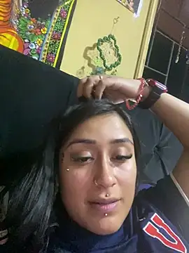 Felinamiau online show from March 18, 2026, 2:26 am