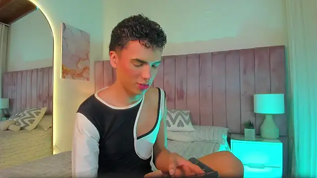 Seab trooy online show from January 11, 2026, 11:21 pm