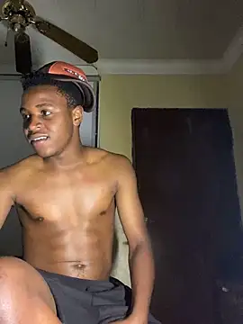 Snapshot of TriggaStar chatting on November 16, 2025, 2:39 am TriggaStar online show from November 16, 2025, 2:39 am