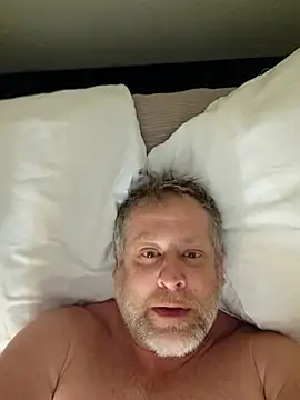 Snapshot of Mikey40wv chatting on February 27, 2026, 4:45 am Mikey40wv online show from February 27, 2026, 4:45 am