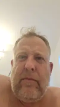 Snapshot of Mikey40wv chatting on July 4, 2026, 4:24 pm Mikey40wv online show from July 4, 2026, 4:24 pm