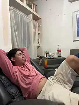 algila08 online show from April 16, 2026, 12:11 am