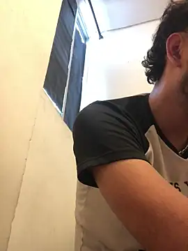 Brunicci online show from December 17, 2025, 6:36 pm