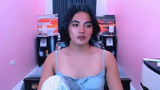 Amaramiamore online show from May 13, 2026, 2:53 am