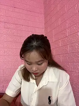 Lina8386 online show from December 4, 2025, 2:54 am