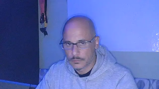 Snapshot of Marck_80 chatting on November 15, 2025, 1:25 am Marck 80 online show from November 15, 2025, 1:25 am