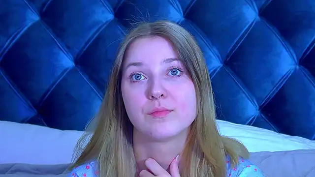 TinnaBurton online show from March 5, 2026, 4:47 pm