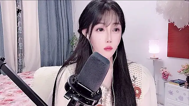 Laura 520 online show from June 16, 2026, 1:03 pm