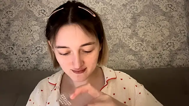 Emily lyy online show from January 15, 2026, 6:11 pm