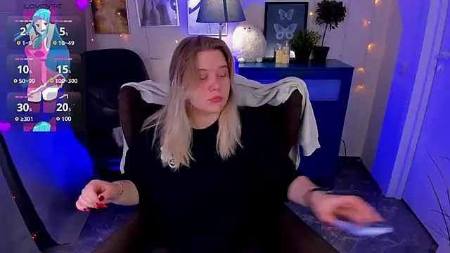 Snapshot of LouiseMous chatting on February 5, 2026, 8:46 pm LouiseMous online show from February 5, 2026, 8:46 pm