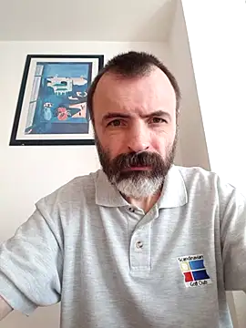 Snapshot of Artur50 chatting on November 21, 2025, 11:42 am Artur50 online show from November 21, 2025, 11:42 am