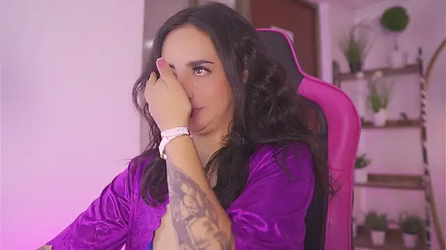 Enola Holmes  online show from November 26, 2025, 12:28 pm