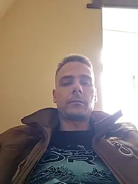 Gregorywhitelegs online show from April 4, 2026, 12:02 pm