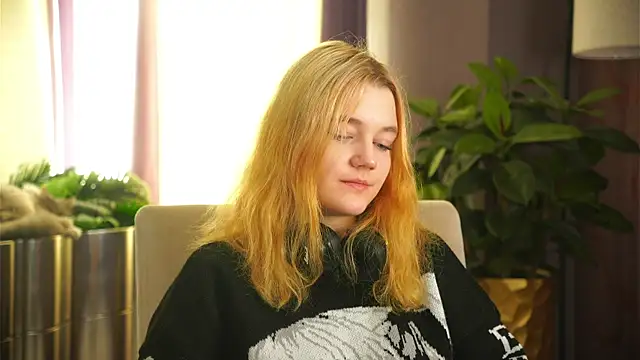 SindyRoskelley online show from November 18, 2025, 5:23 am