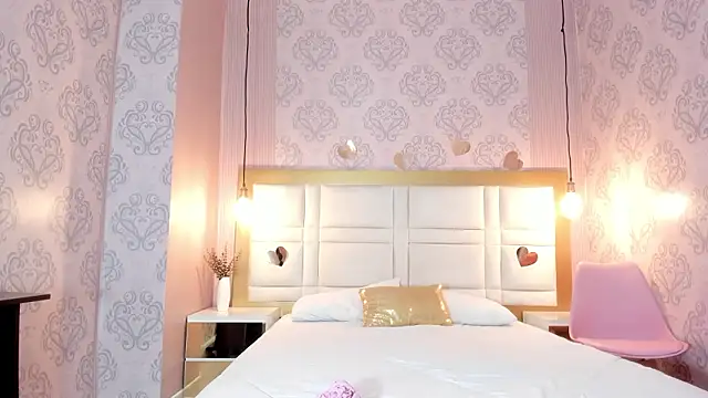 Snapshot of arietta_skinny chatting on February 16, 2026, 11:39 am arietta skinny online show from February 16, 2026, 11:39 am