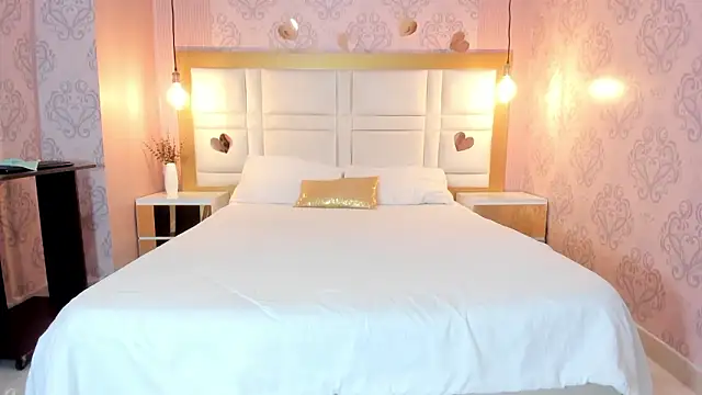 Snapshot of arietta_skinny chatting on February 26, 2026, 7:46 pm arietta skinny online show from February 26, 2026, 7:46 pm