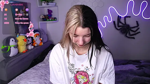 Emmie shy online show from April 12, 2026, 7:19 pm