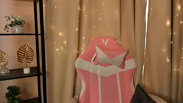 ArdisCiolli online show from November 15, 2025, 10:01 am