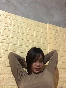 Trangbabylove online show from February 26, 2026, 11:42 am