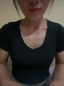 Snapshot of Trangbabylove chatting on July 23, 2026, 6:00 am Trangbabylove online show from July 23, 2026, 6:00 am