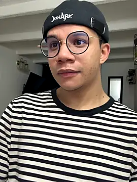 Snapshot of MarcoKostov chatting on November 16, 2025, 3:45 am MarcoKostov online show from November 16, 2025, 3:45 am