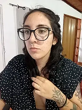 Melinerd online show from November 26, 2025, 7:04 pm