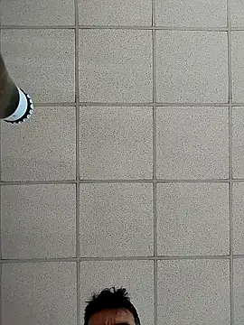 platone09 online show from November 28, 2025, 1:58 pm